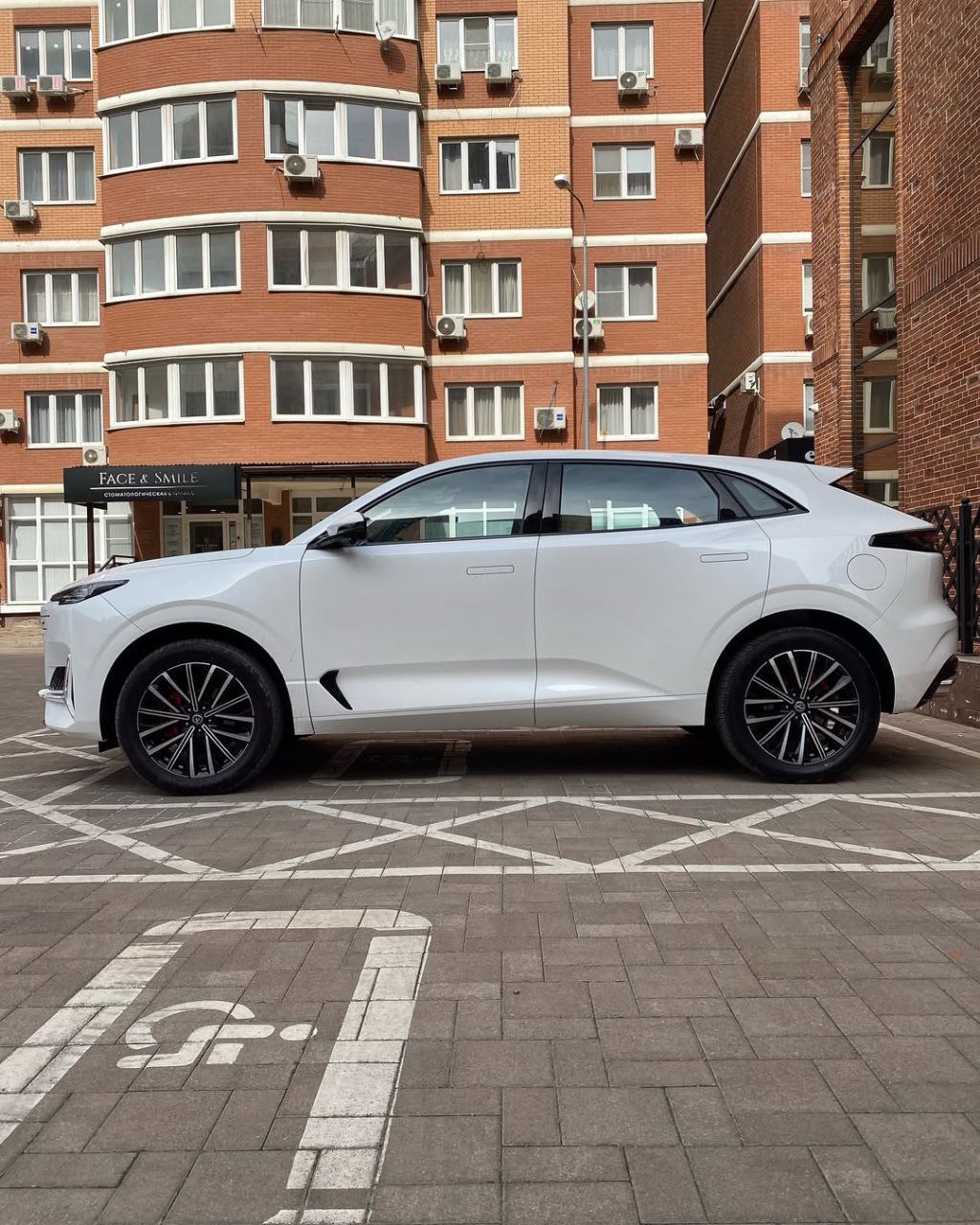 SAKLYORS XOX SUV ELEKTRİKLİ ARABA